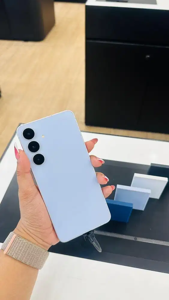 SAMSUNG GALAXY S25FE NEW BOX