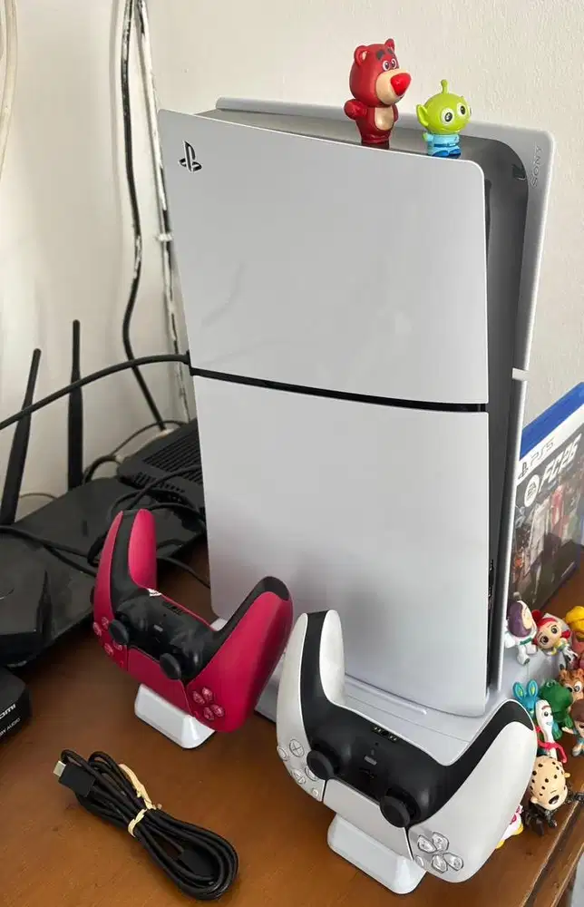 PS 5 SLIM DISK LENGKAP LIKE NEW