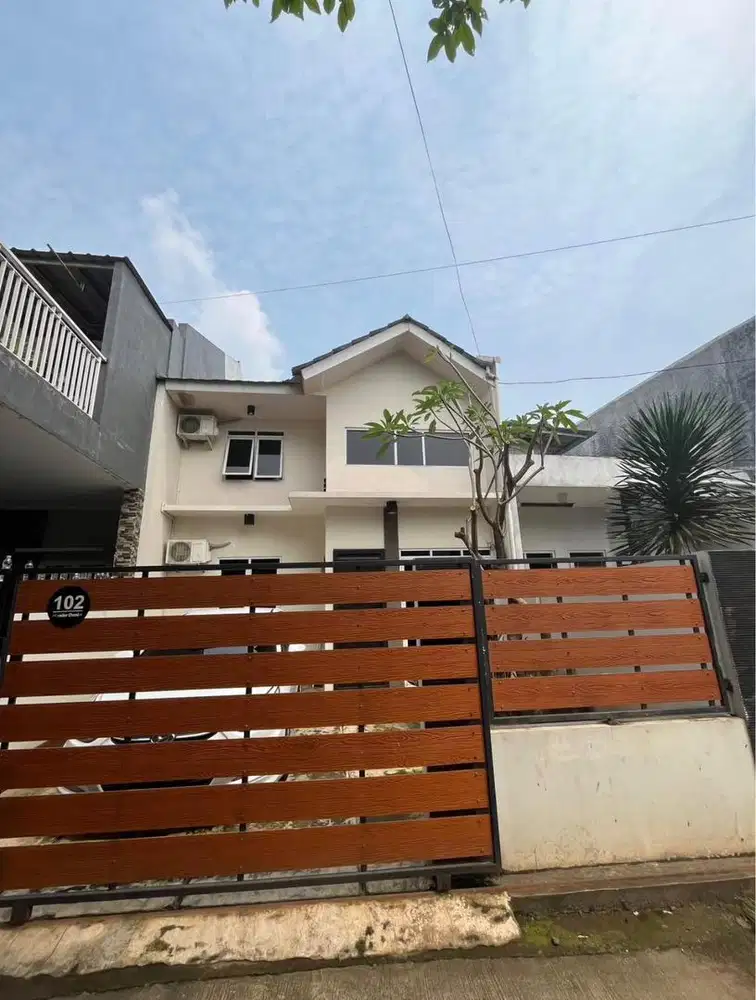 JUAL RUMAH SECOND SEMI FURNISHED
