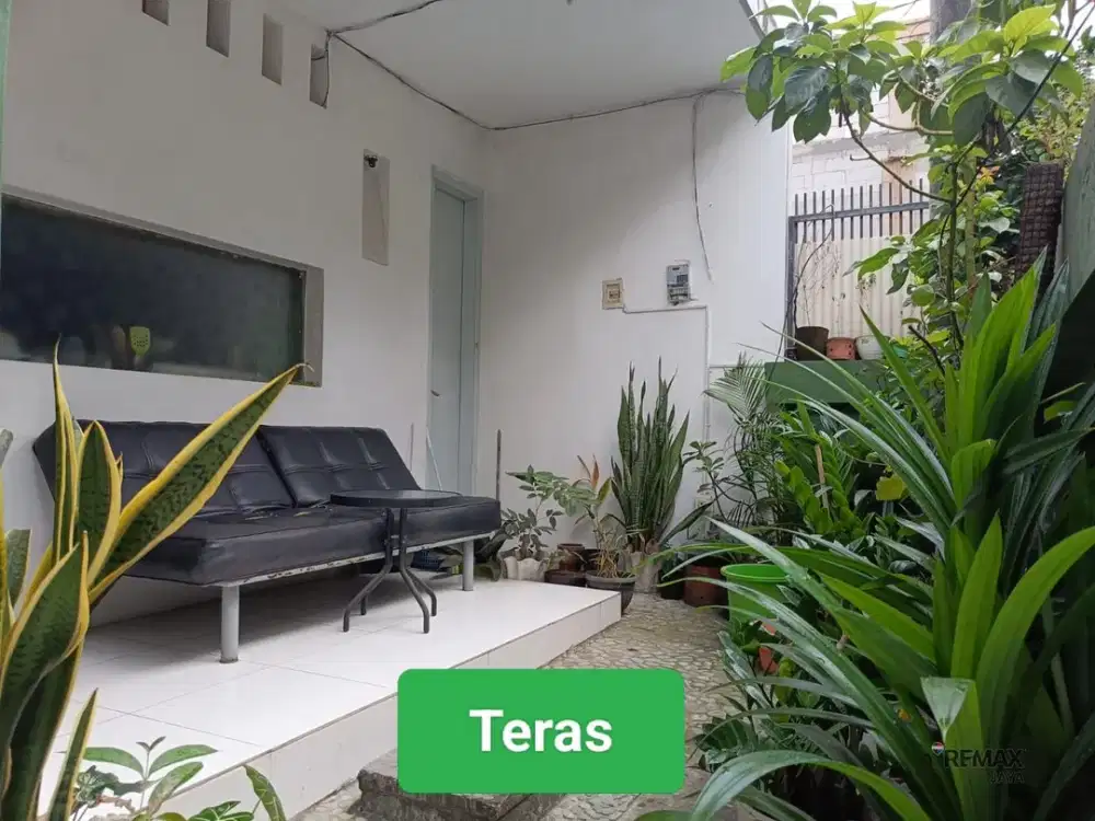 Rumah Dalam Kompleks Full Furnished Dijual, di Jimbaran Area
