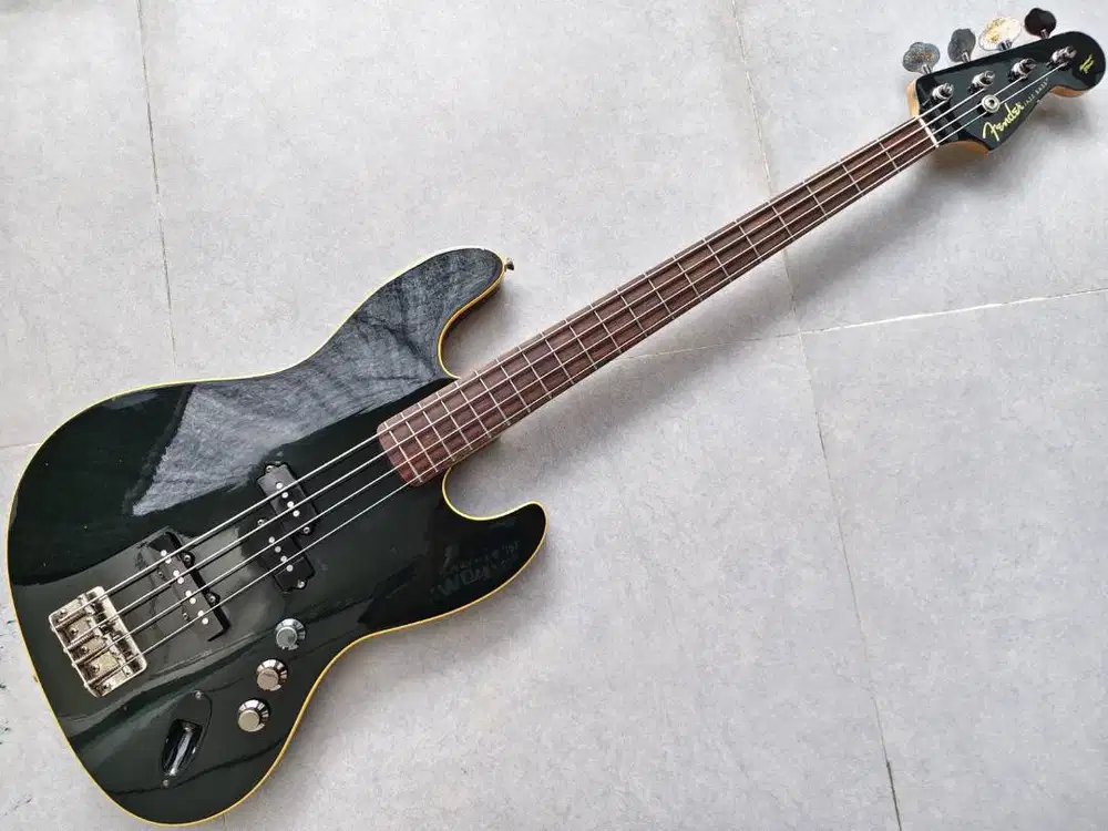 bass Fender Aerodyne Jazz Bass Japan 2004