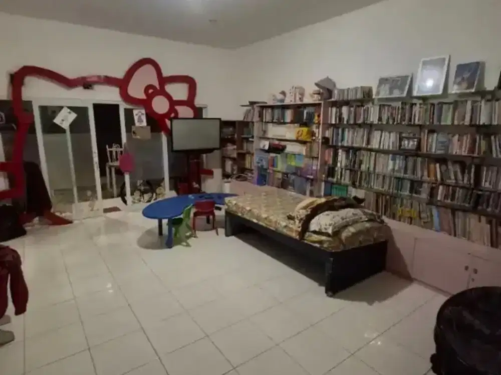 Dijual Rumah Luas terawat komplek bumi Sariwangi Bandung barat