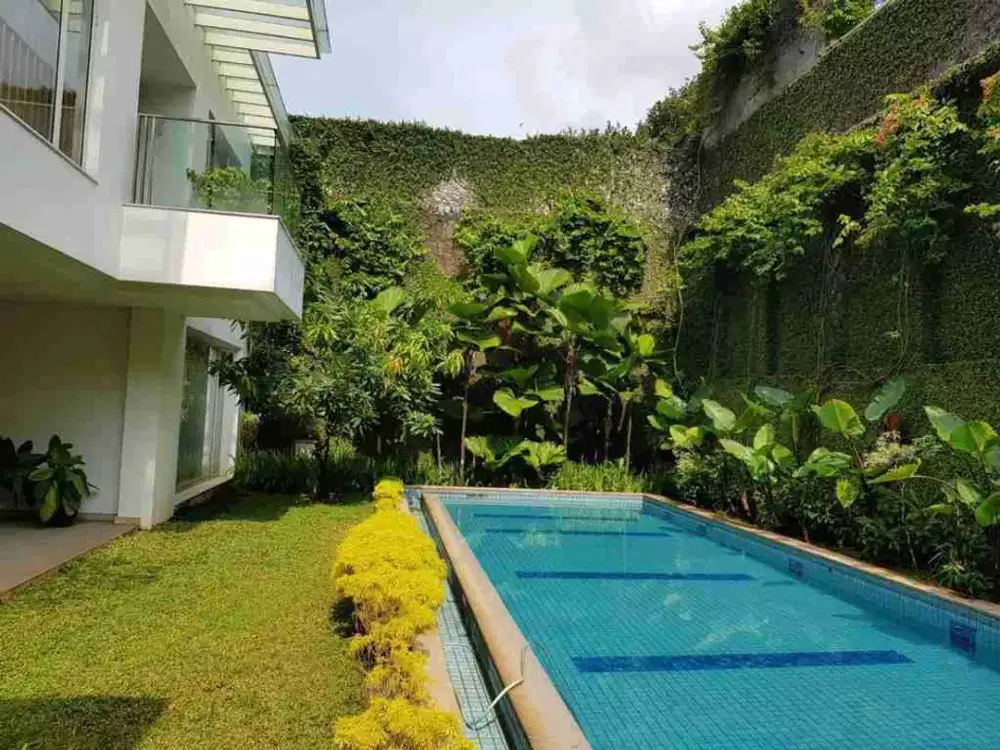 Rumah Mewah Di Tengah Kota Area Simprug Golf Jaksel