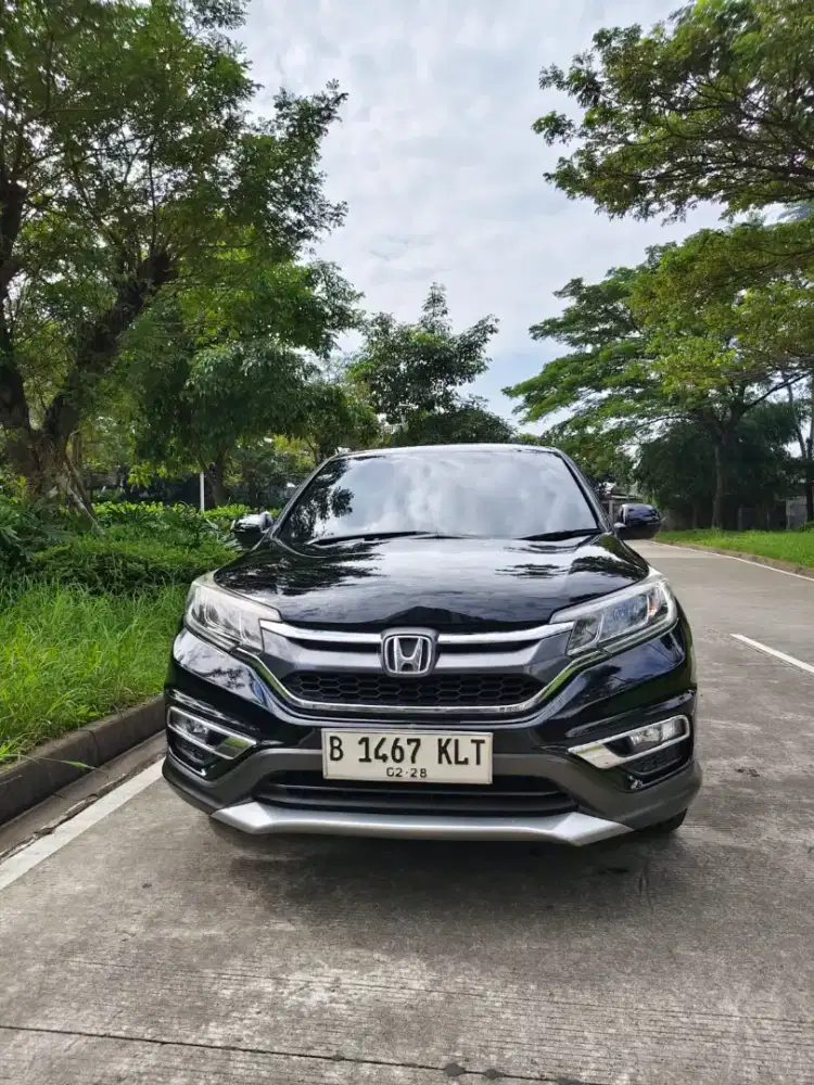 Dijual CR-V 2.4 Tahun 2015 Facelift warna Hitam