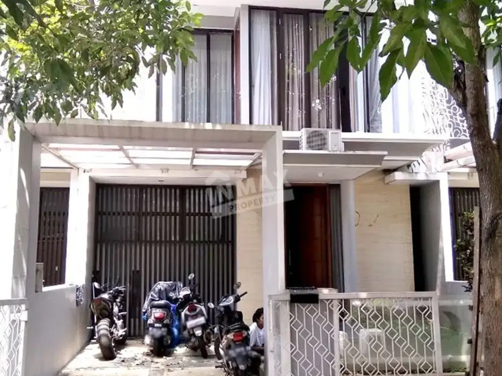 Disewakan Rumah 3 Lantai Permata Jingga, Dekat Raya Suhat