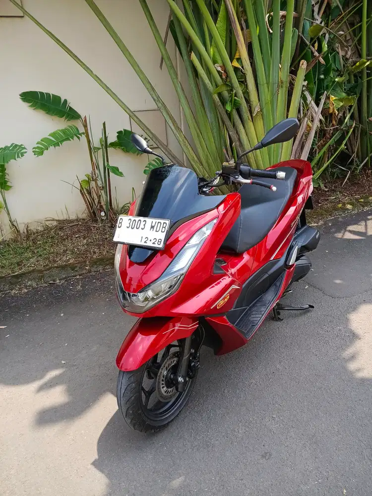 Honda pcx 2023 cbs merah