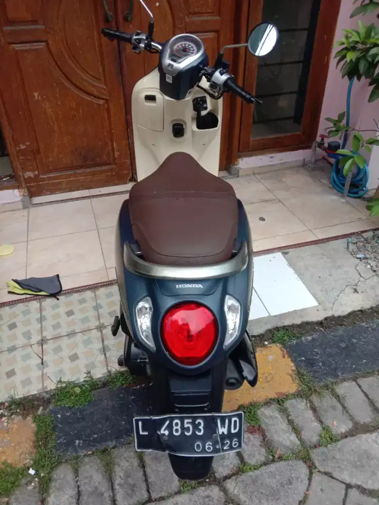 Honda Scoopy istimewa