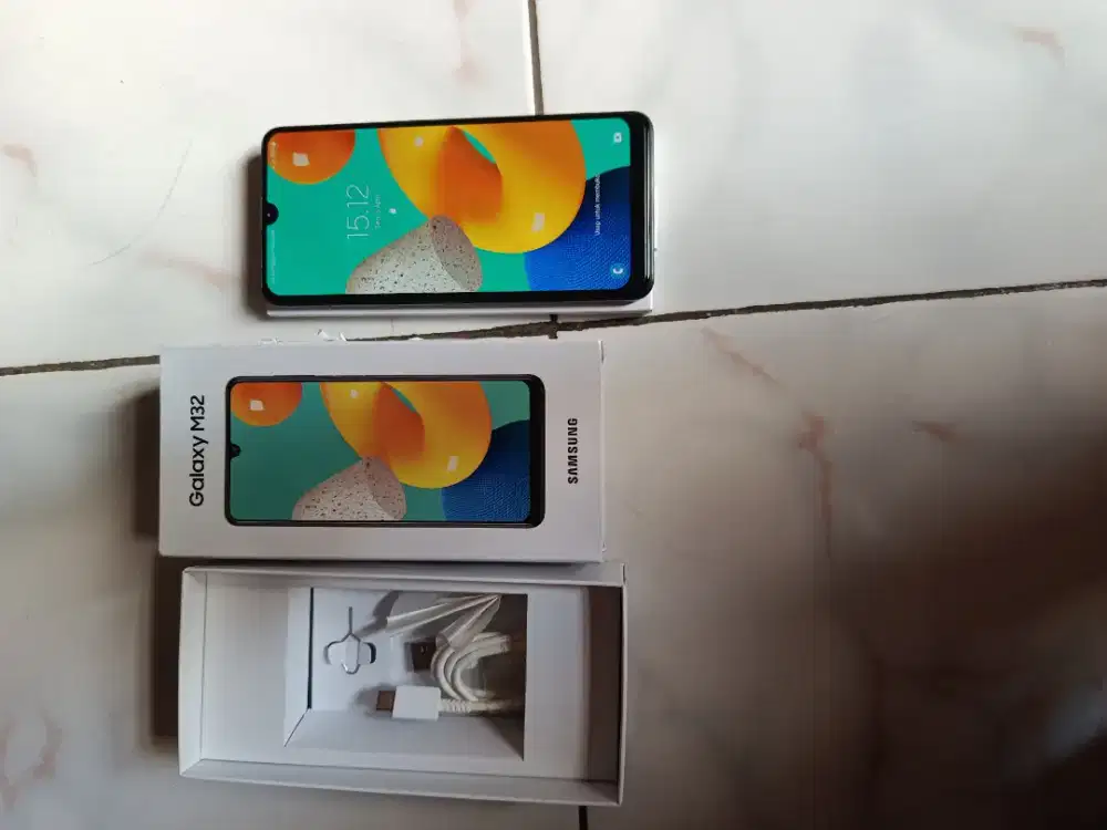 HP samsung M32 Ram 6 GB/ Rom 128GB