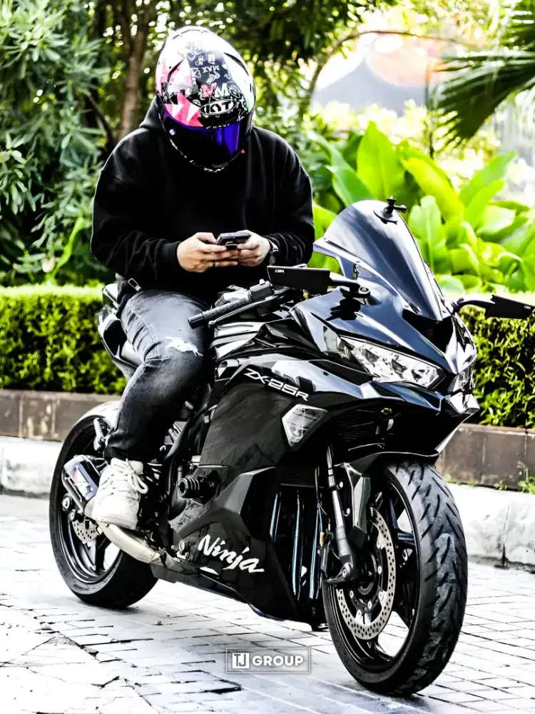 FOR SALE!! Kawasaki ZX 25R 2024