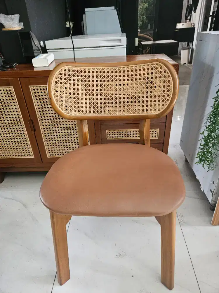 Kursi Jati Rotan Finishing Pernis