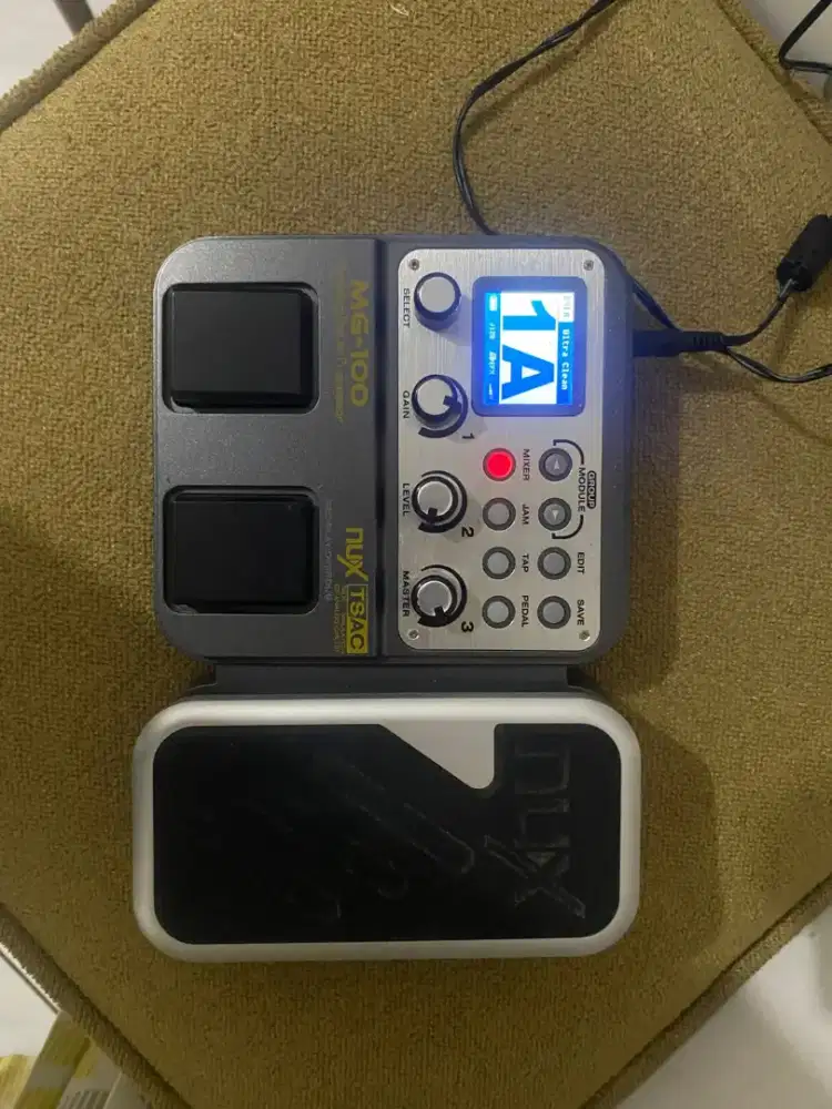 DIJUAL EFEK GITAR NUX MG 100