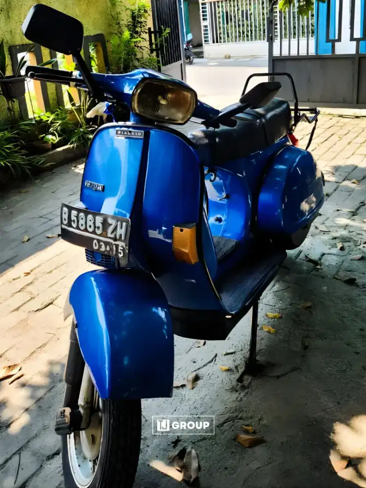 FOR SALE!! Vespa Exclusive 2 1997