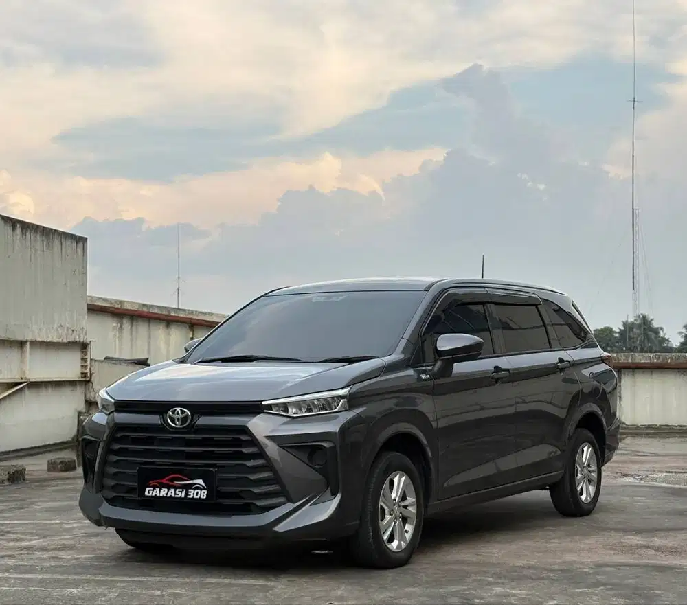 Toyota Avanza 1.3 E CVT Tahun 2024 Warna Abu Abu KM 41 rb