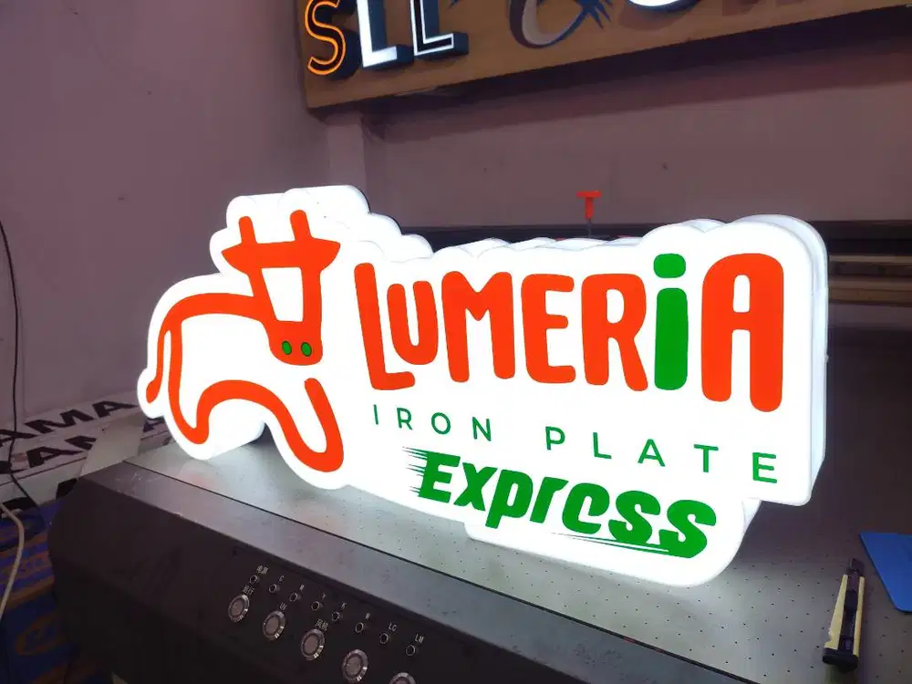 Neon box//Papan nama//Huruf timbul/Reklame//Acrylic//Murah
