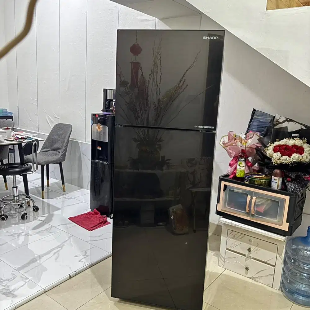 SHARP Kulkas / Lemari Es J-Tech Inverter SJ326XIMK