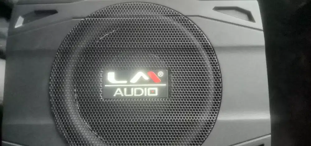 Subwoofer aktif kolong