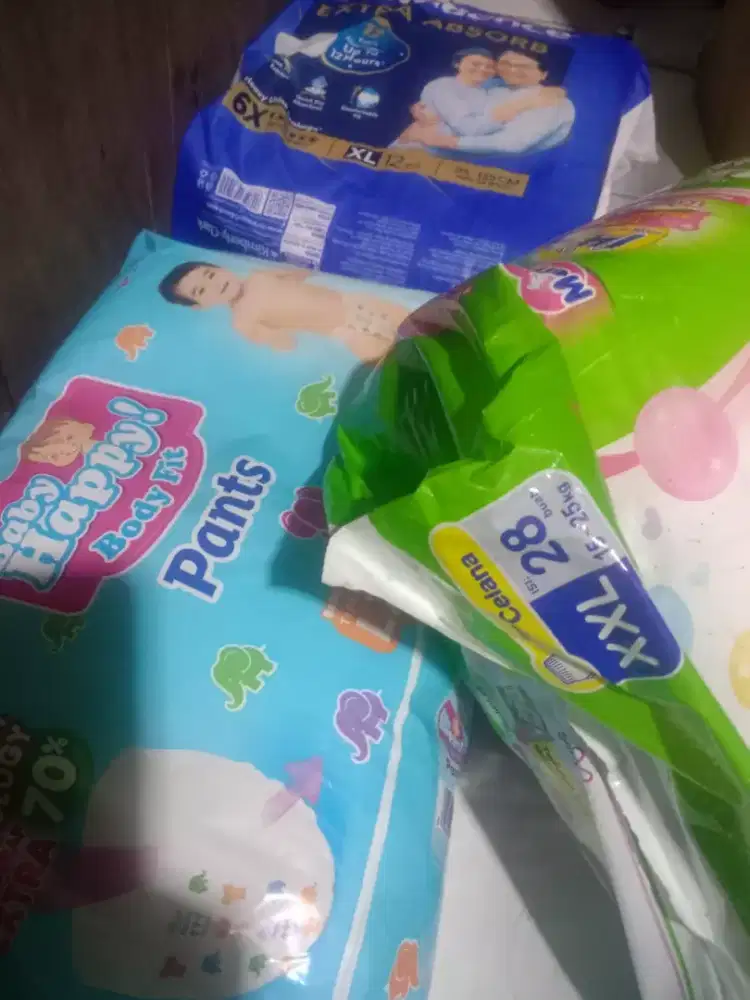 Jual borongan 3 pak pempers XL,XXL&L lokasi cilebut central