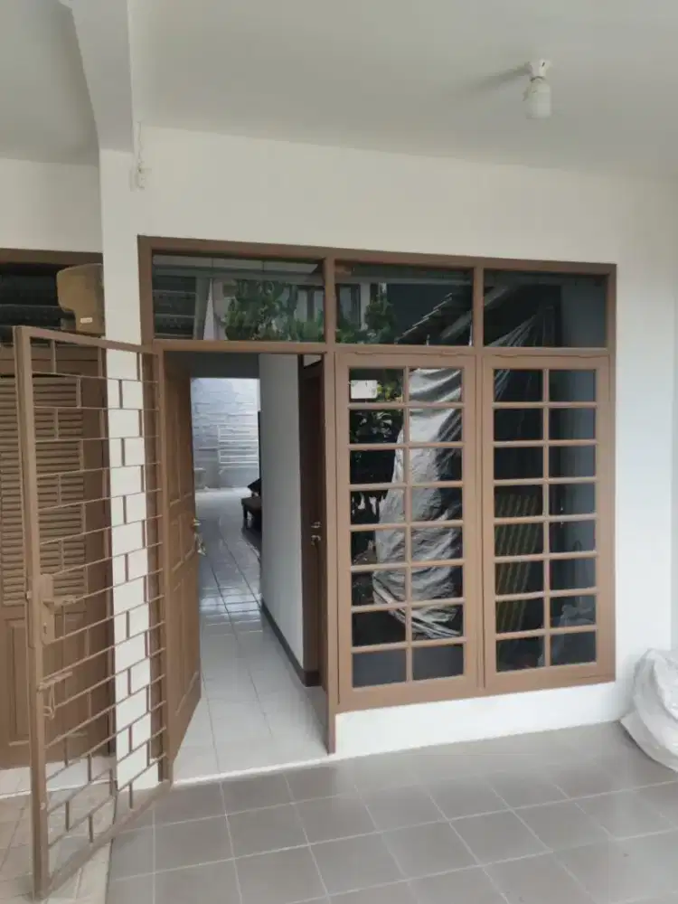 Rumah Semi Furnished