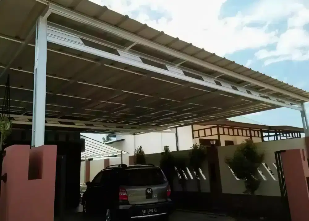 Kanopi baja ringan dan garasi