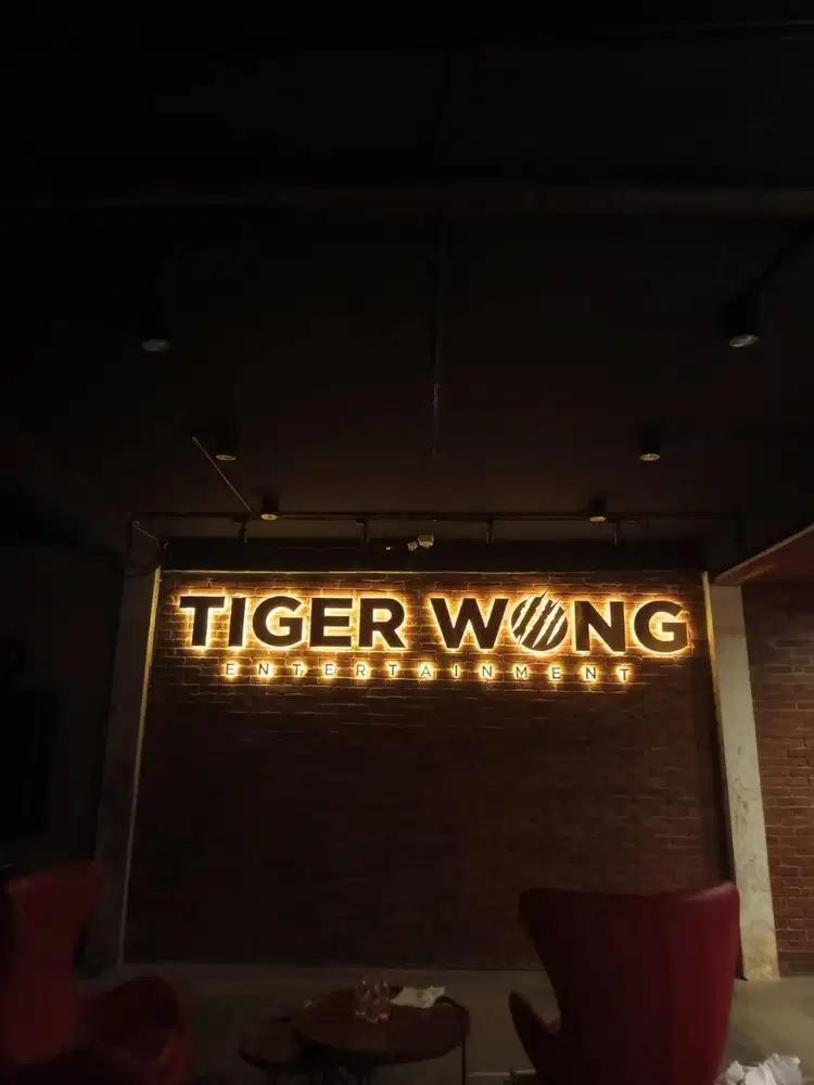 Huruf Timbul//Papan Nama//Neon box//Reklame//Acrylic//Murah