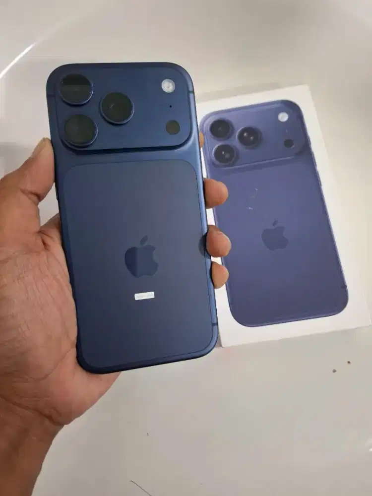 iPhone 17 pro 256gb iBox deep blue like new cc 0