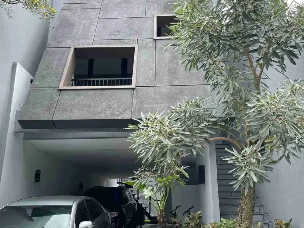 Rumah cantik siap huni di Upperhouse Pamulang