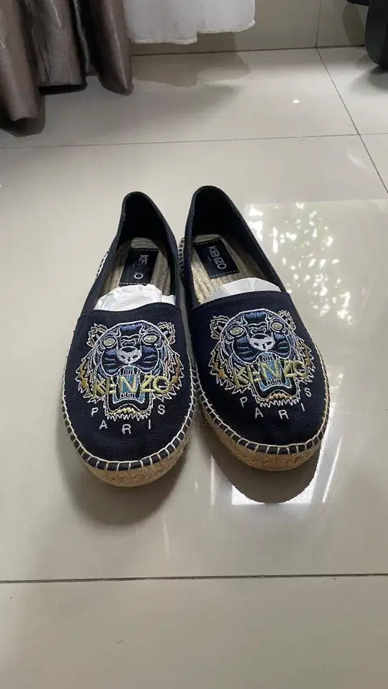 Sandal Kenzo Preloved (Spanyol)