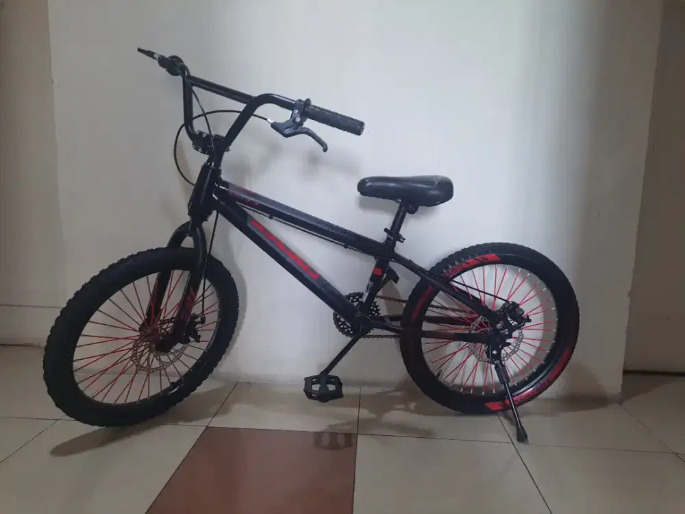 Sepeda bmx mulus