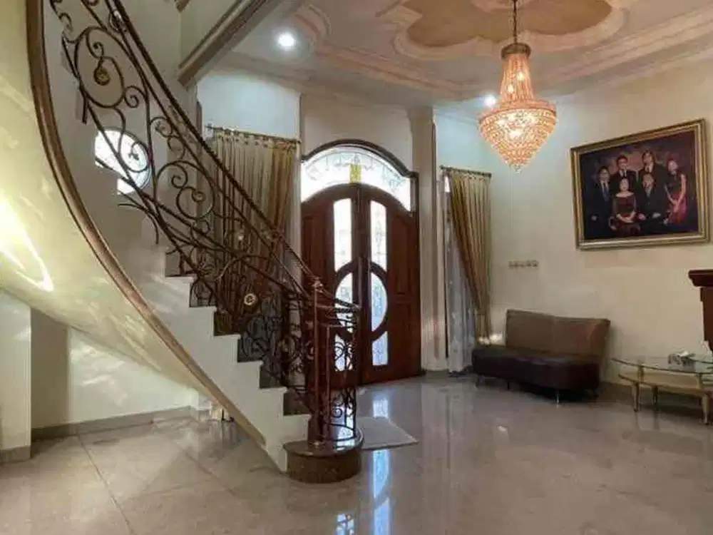 DIJUAL CEPAT MURAH RUMAH HOOK MEWAH SEMI FURNISHED DI TAMAN PALEM LESTARI