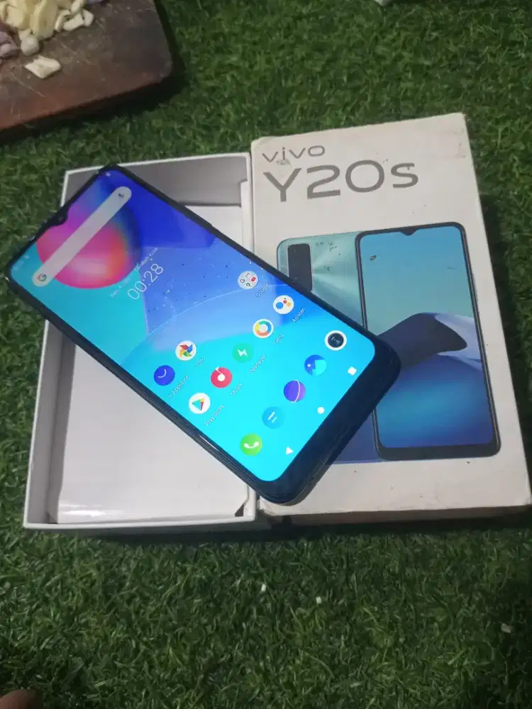 vivo y20s lengkap 8/256