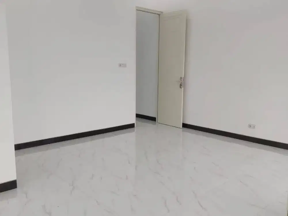 Termurah Lokasi Premium Tengah Kota Rumah Hitung Tanah di Manyar Adi Masih bisa Nego