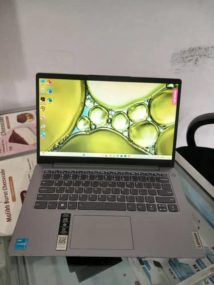 Laptop Lenovo Ideapad Slim 3 Core I3 Gen 11 Ram8 Ssd512 Keyboard Nyala