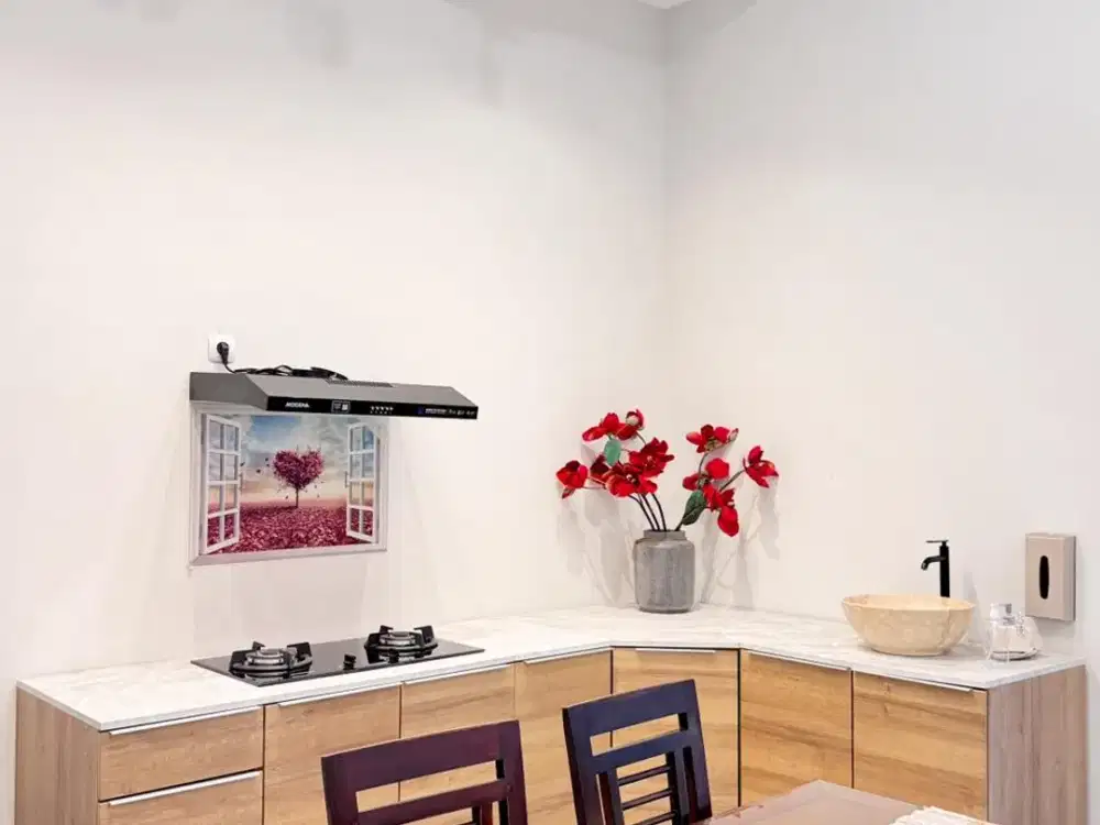 RUMAH MEWAH BESAR LUAS SUPER STRATEGIS DEKAT PAKUWON MALL JOGJA,DISCOUNT 100 JT-AN!!