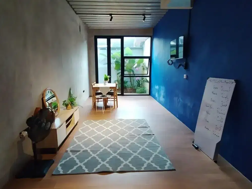 Disewakan Rumah posisi di Lantai 2, Model Industrial Siap Huni  Di Cipinang Rawamangun