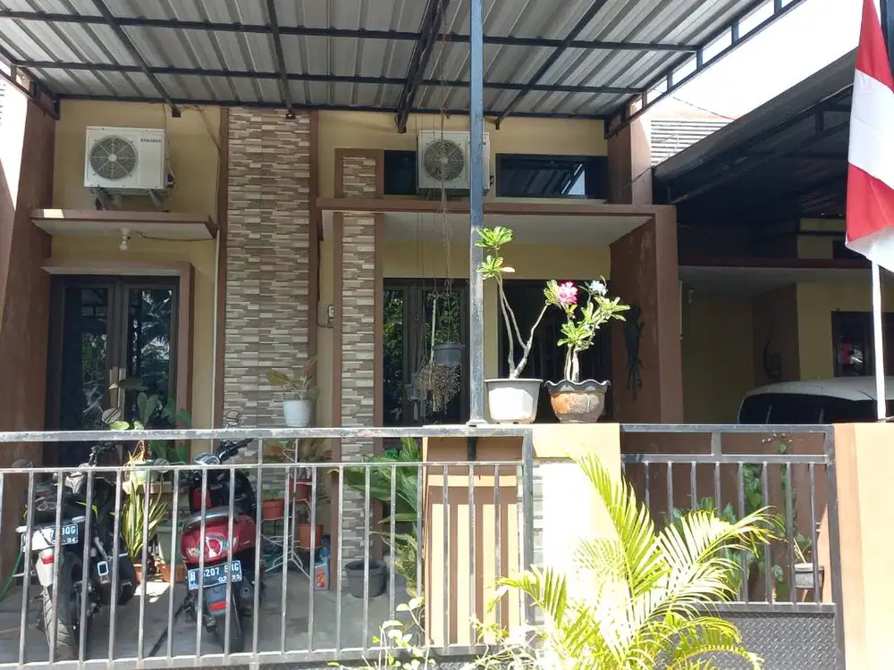 RUMAH STRATEGIS 2 LANTAI TAMAN SYUHADA, KOTA SEMARANG