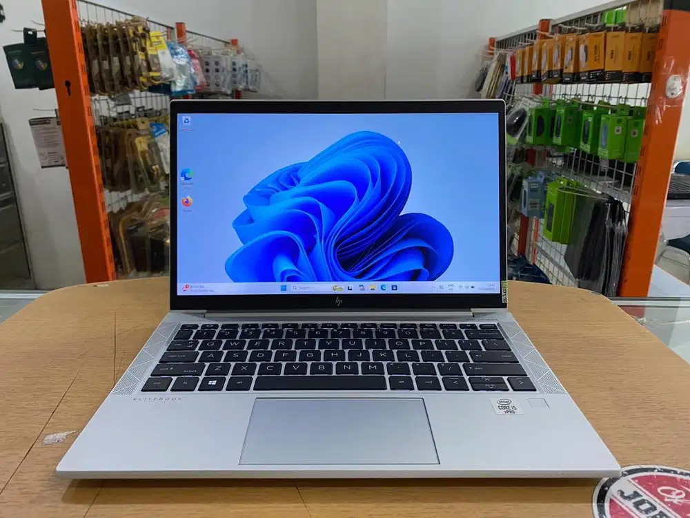 Laptop HP Elitebook 830 G7 Core i7Gen10 Ram 16GB SSD 256GB Slim Mulus