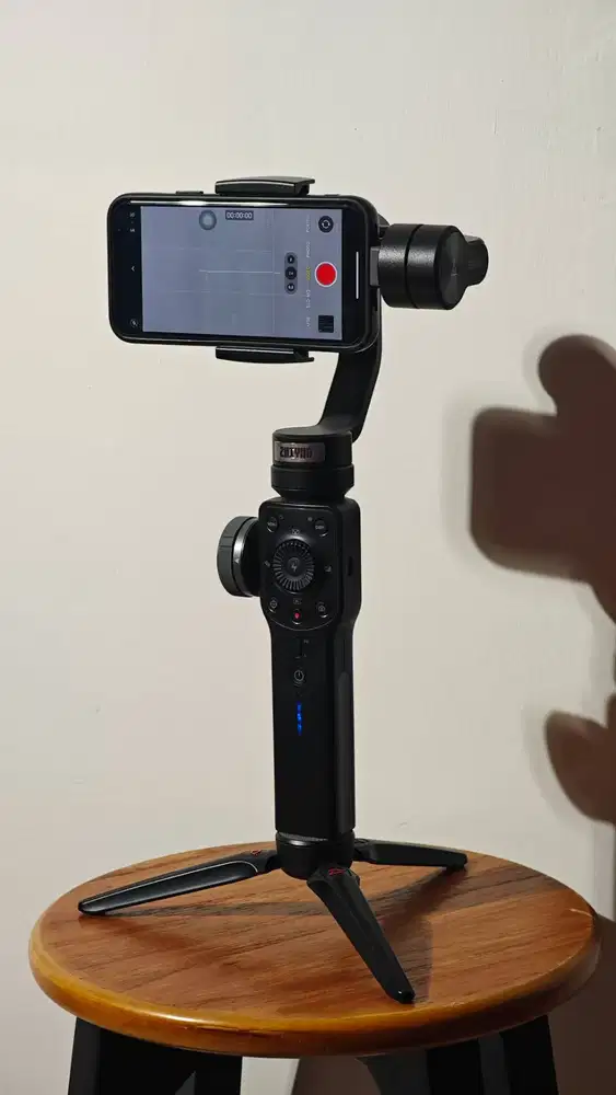 Zhiyun Smooth 4 Gimbal for Handphone kondisi 98%