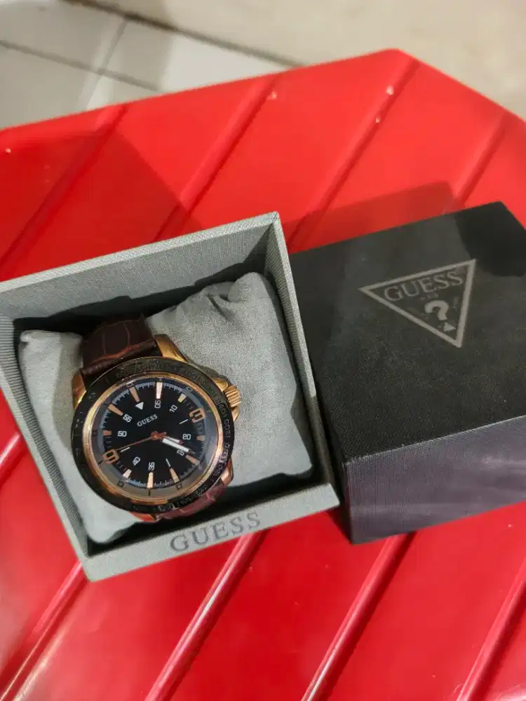 (PRELOVED) Jam Tangan Pria Guess