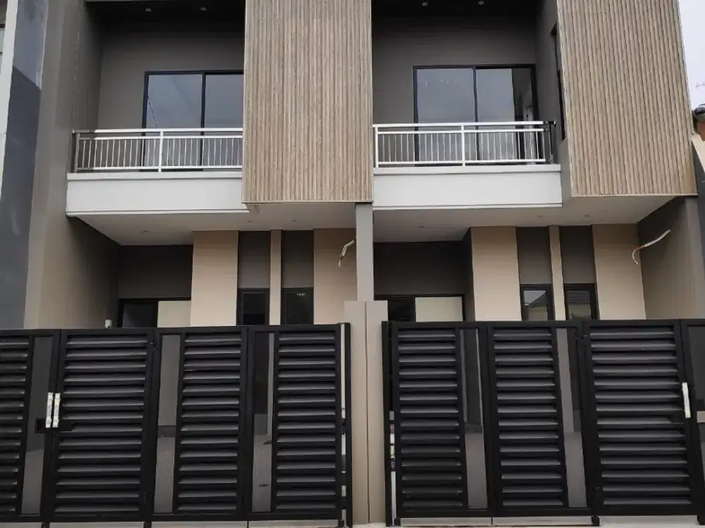 Dijual Villa Kalijudan Indah, Siap Huni, Lokasi Strategis di Surabaya