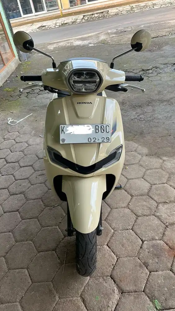 Stylo 160 cbs warna cream tahun 2024