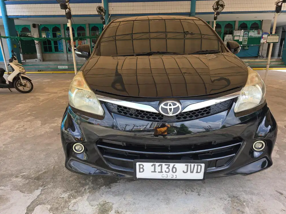 TOYOTA AVANZA VELOZ 1.5 METIK TH 2012