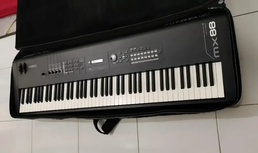 Jual Keyboard Yamaha MX88