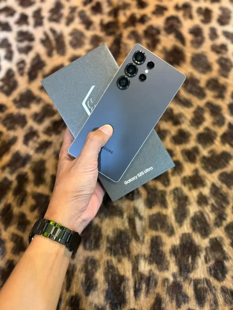 Galaxy S25 Ultra 12/1TB Resmi (Titanium Black)