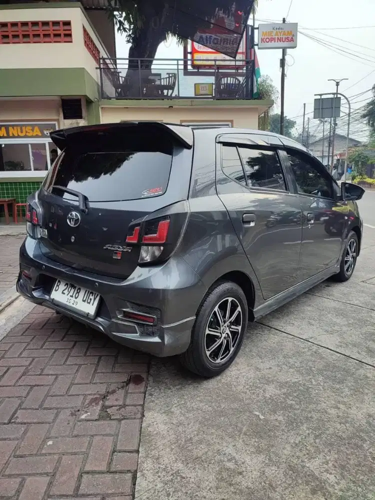 Toyota Agya GR Sport at metic Th 2022 Abu2 metalik nopol Genap