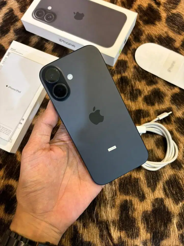 iPhone 16 128GB BH100 Resmi (Black)