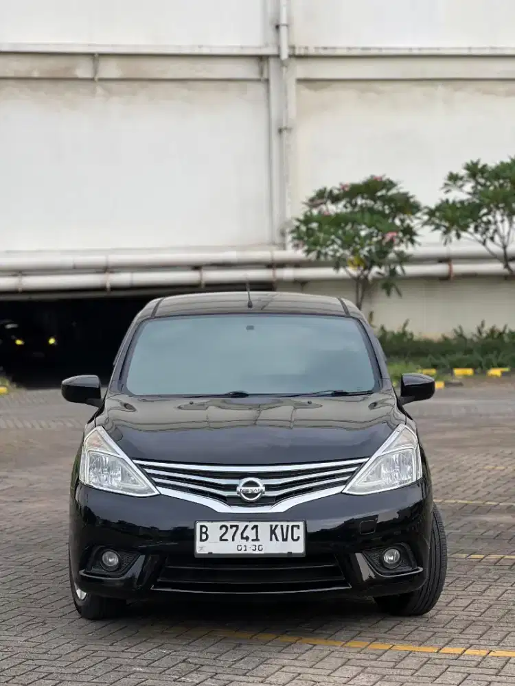 Nissan Grand Livina XV AT 2013 Hitam