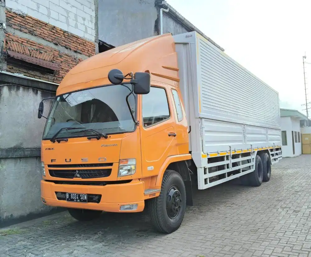 MULUS+banBARU MURAH Mitsubishi Fuso tronton 6x2 wingbox 2021 wing box
