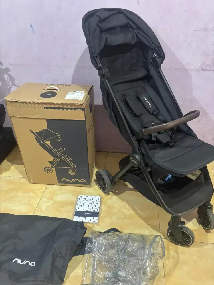 Preloved Stroller Nuna TRVL