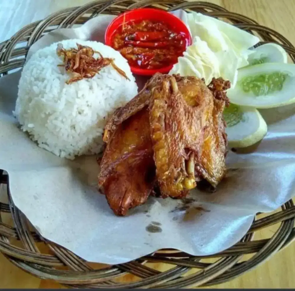 Paket Nasi Ayam Goreng