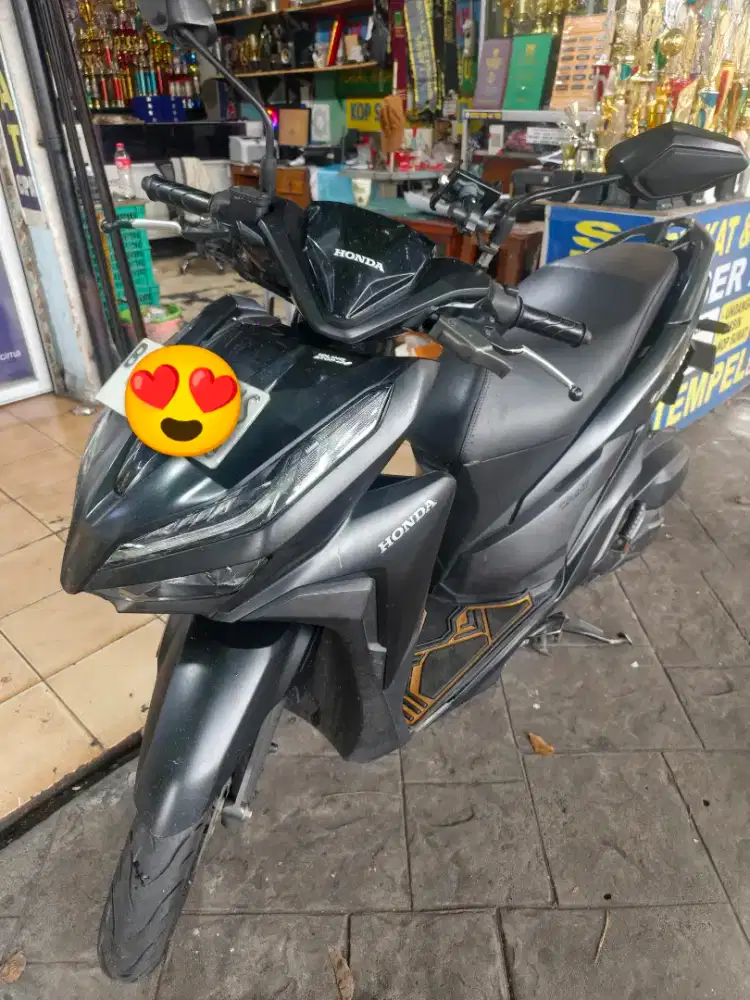 Honda vario 125 hitam doft 2019 masih kunci